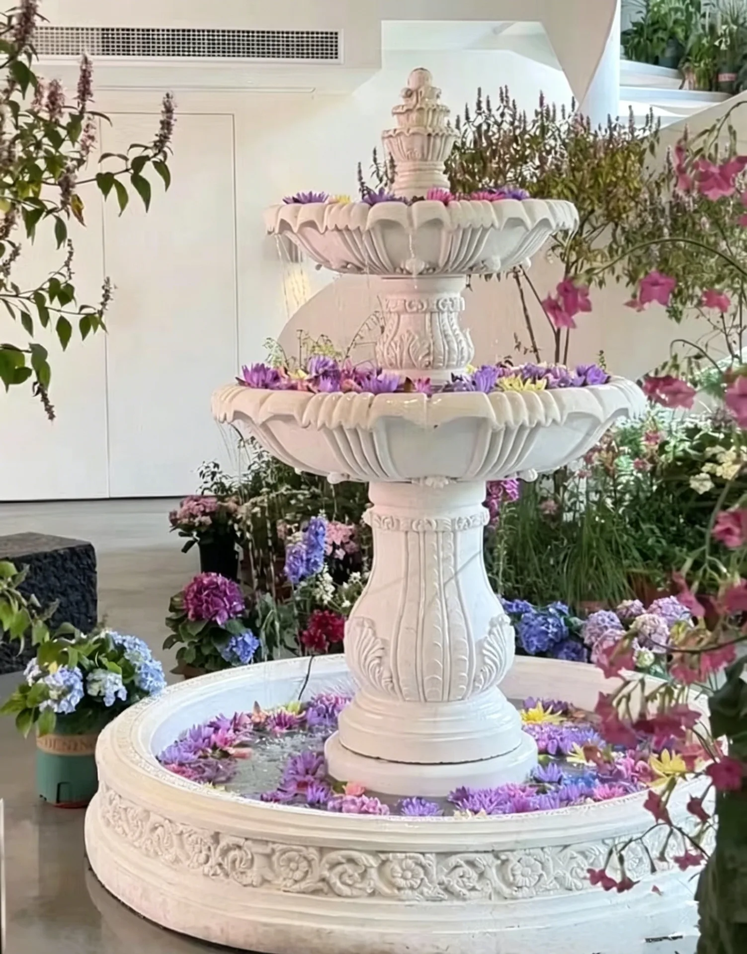 Custom Fiberglass (FRP) Fountain Flowerpot Planters – custom retail display image 6