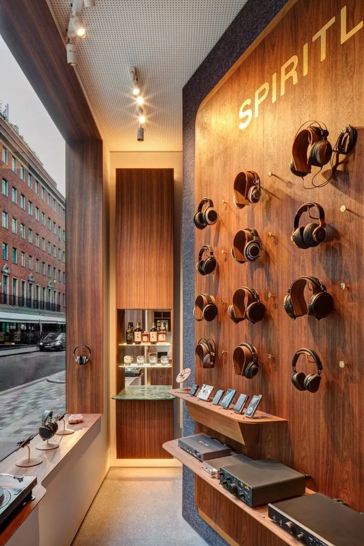 Headphone Displays, Design Store Fixtures – custom retail display image 19