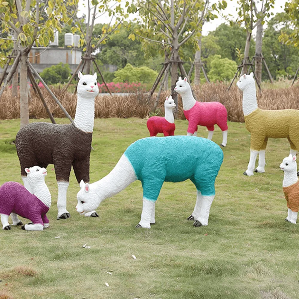 Alpaca Statues Sculptures For Sale – custom retail display image 3