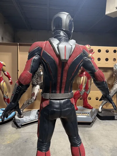 Ant-Man The Wasp Marvel Statues | Life Size Avengers 1:1 Figure – custom retail display image 7