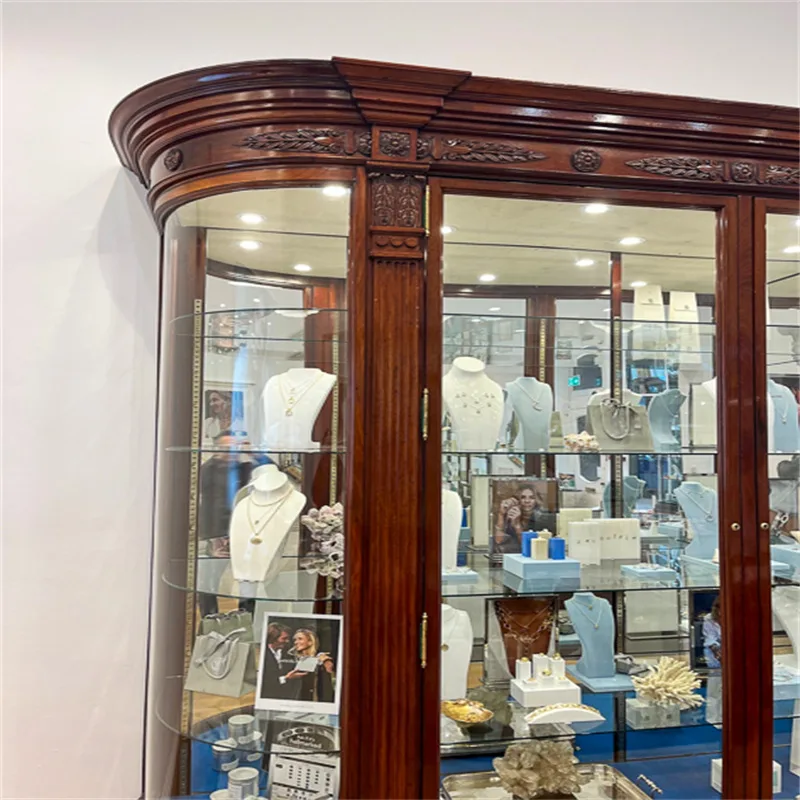 Museum Display Cases – custom retail display image 39