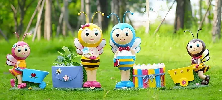 Insect Bug Sculptures – custom retail display image 10