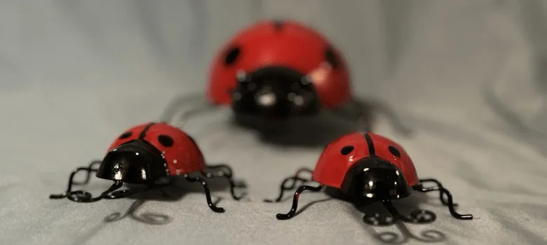 Large Beetle Sculptures Metal Ladybug Statues For Garden – custom retail display image 6