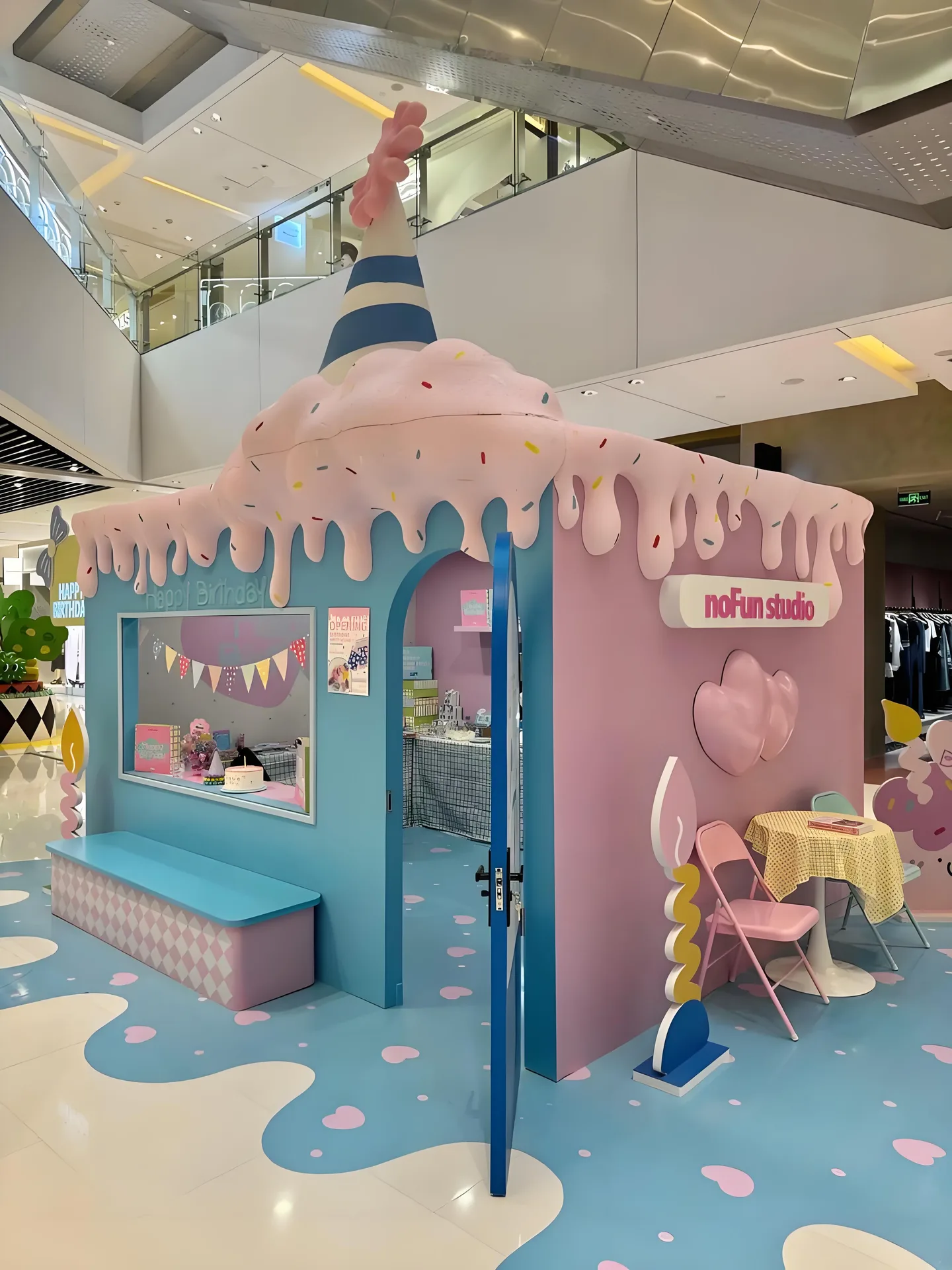 Ice Cream Shop Design | Frozen Yougrt Gelato Store Displays Counters – Cute pink ice cream shop furniture design dreamy Itali