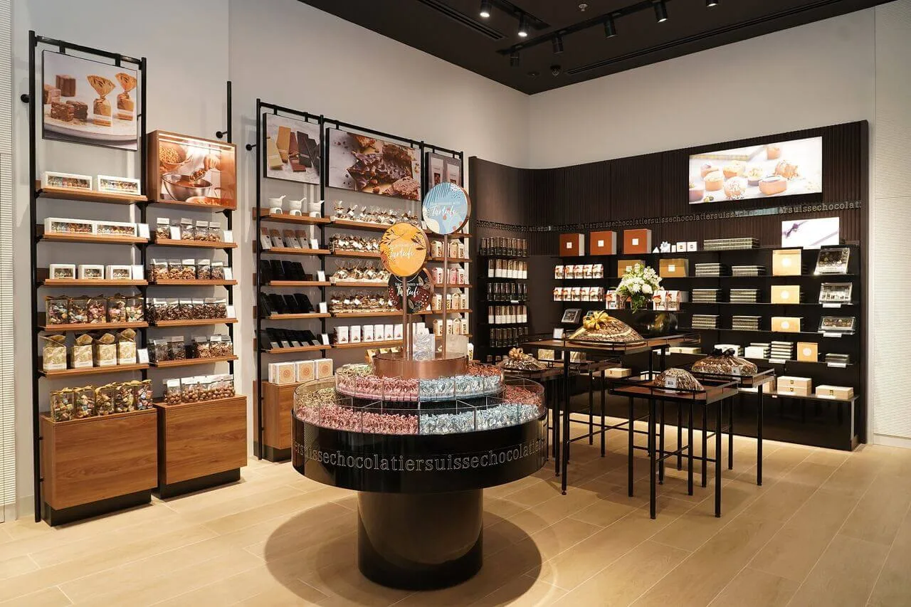 Chocolate Display | Shop Design, Decoration Fixtures – custom retail display image 4