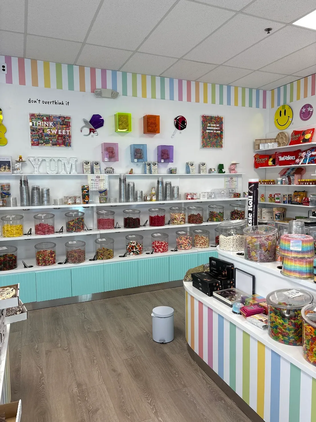 Candy Display Racks Shelves | Bulk Candy Display Solutions – custom retail display image 9