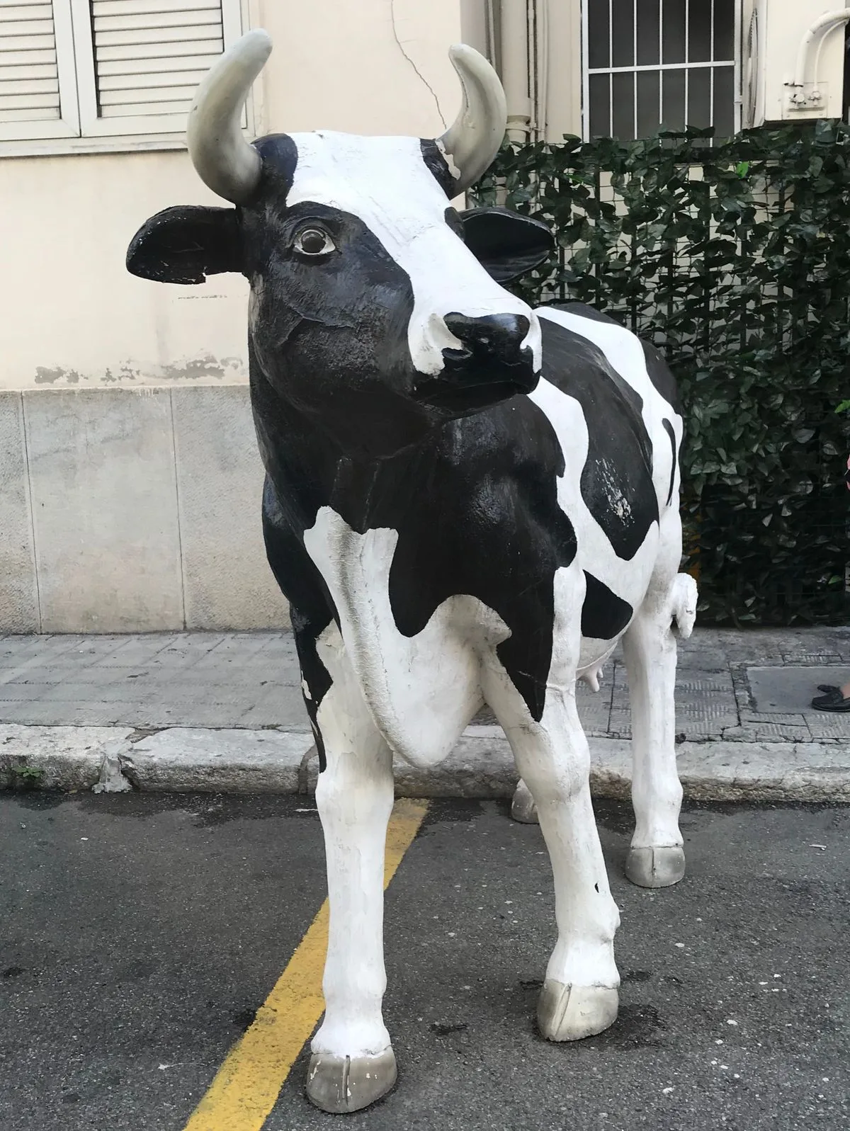 Custom Fiberglass Holstein Cow Sculptures for Commercial & Landscape Decoration — view 2