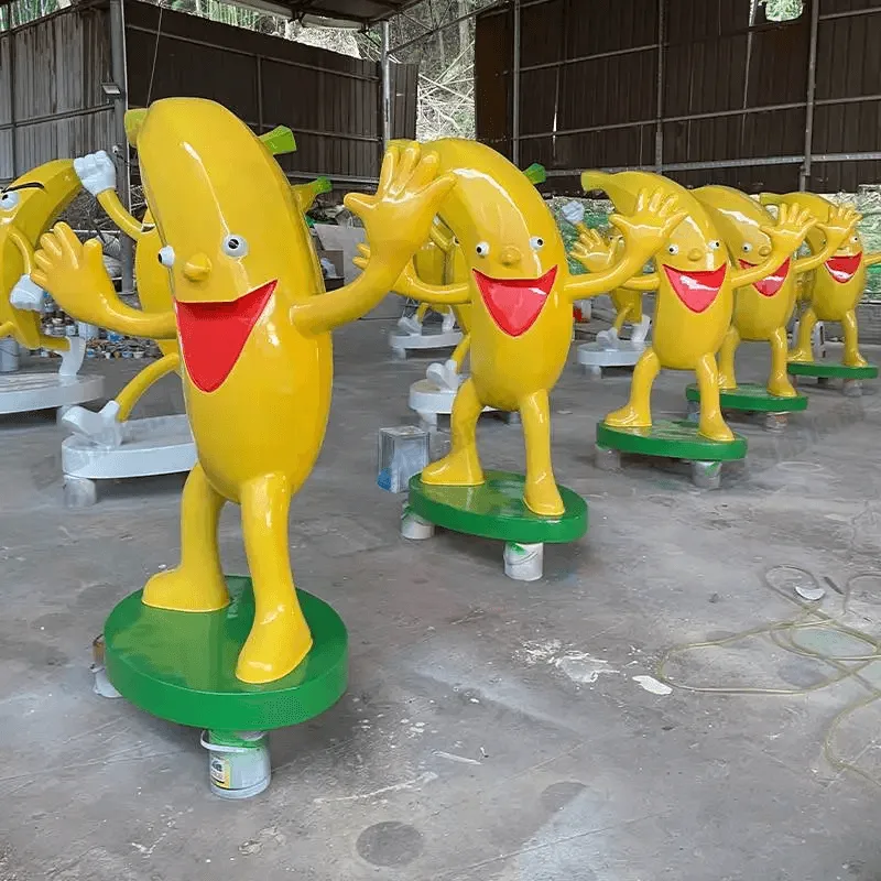 Fiberglass Banana Statues Sculptures For Garden Park – custom retail display image 2