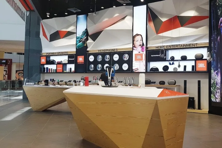 Headphone Displays, Design Store Fixtures – Interior Design image 18