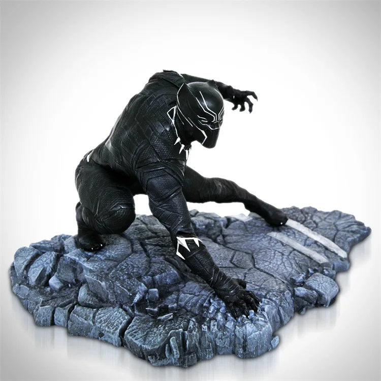 Marvel Black Panther Statues | Life Size Figures – custom retail display image 3