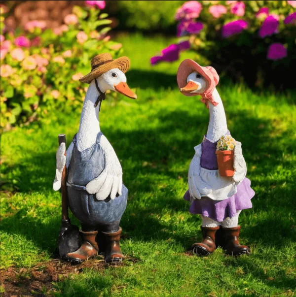 Outdoor Duck Statues Goose Sculptures for Garden – custom retail display image 52