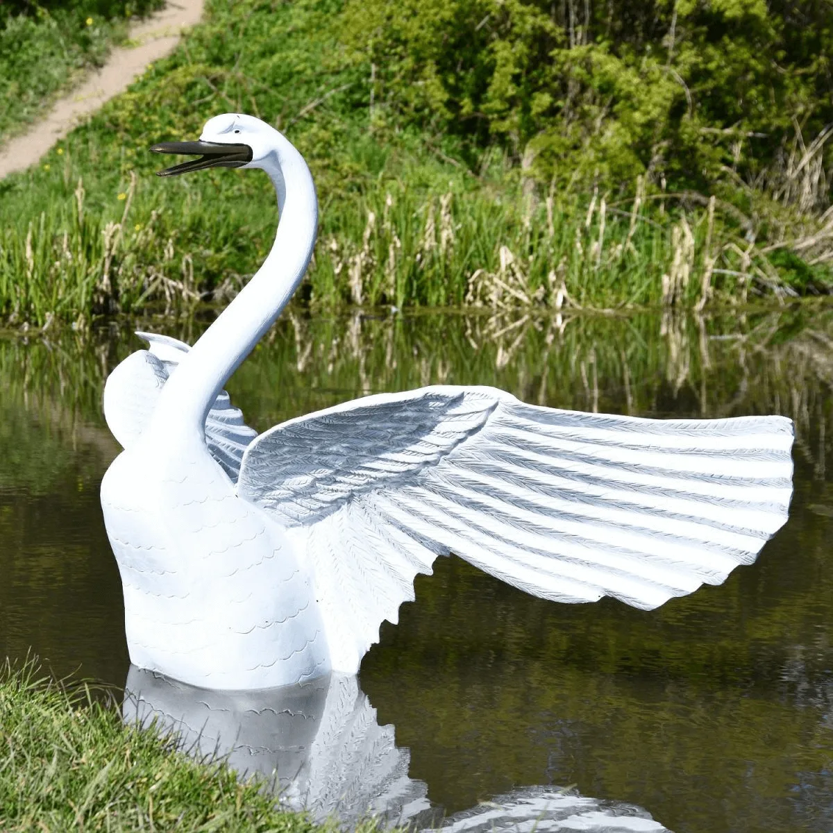 Outdoor Swan Statues Sculptures For Sale – custom retail display image 1
