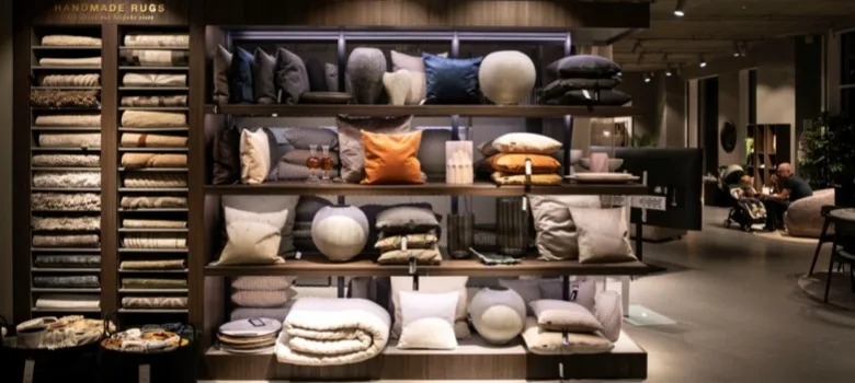 Pillow Store Design Displays – custom retail display image 6