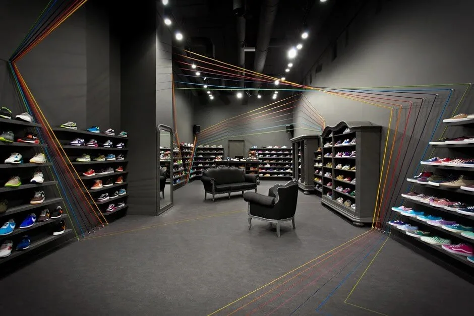 Sneaker Shop Design Retail Store Fixtures – Retro and futuristic sneaker store design wooden wall cabinets with unique design