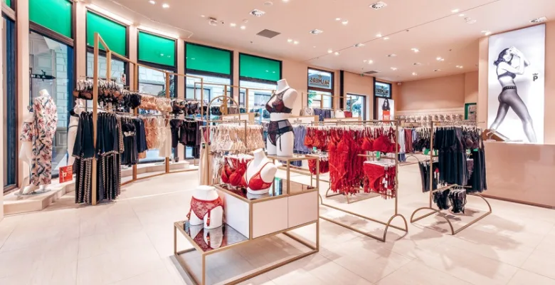 swimsuitshop Swimwear Store Design, Displays Retail Fixtures – custom retail display image 9
