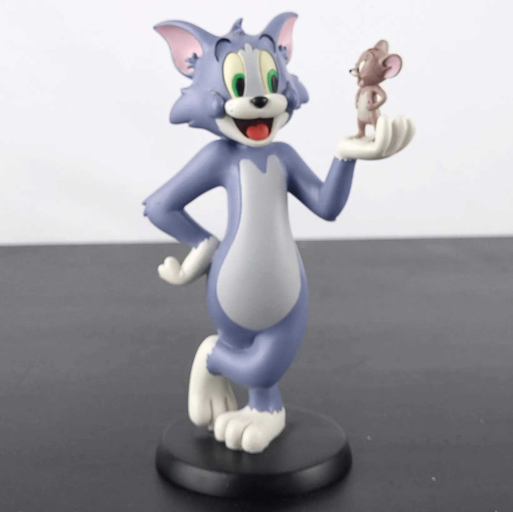 Life Size Looney Tunes Tom Jerry Statue For Sale – custom retail display image 4