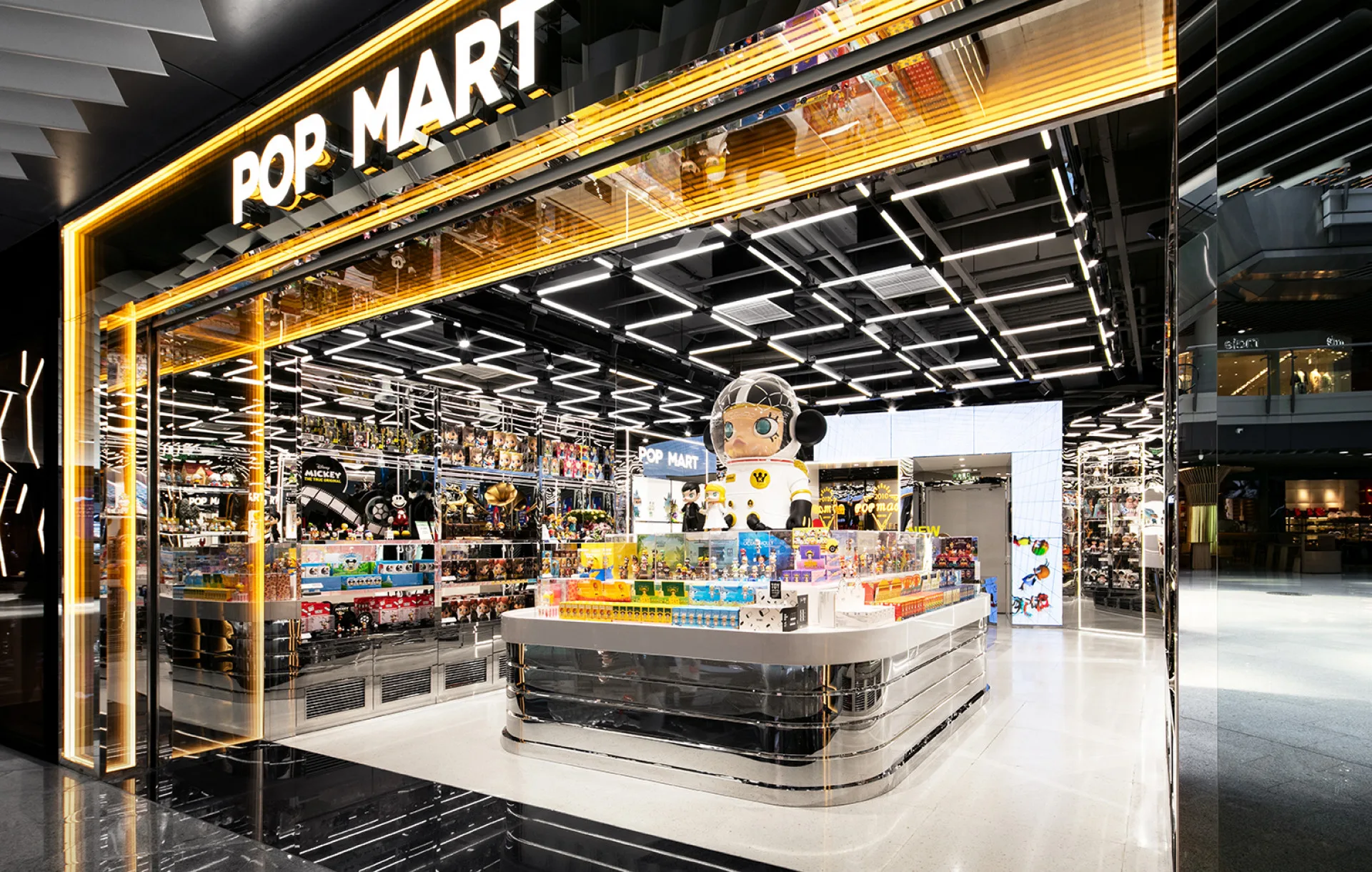 Toy Store Design, Displays Retail Shelf Fixtures – Playful Display Design: Layered Podiums for Interactive Shopping image 5