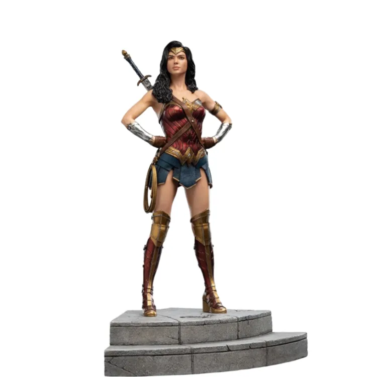 Wonder Woman Life-Size Statue | Fiberglass Movie Figures – custom retail display image 1