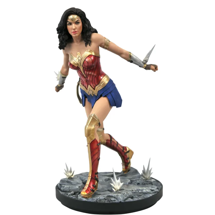 Wonder Woman Life-Size Statue | Fiberglass Movie Figures – custom retail display image 2